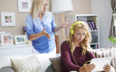 Cómo mejorar la comunicación con tu hijo adolescente: 3 pautas esenciales